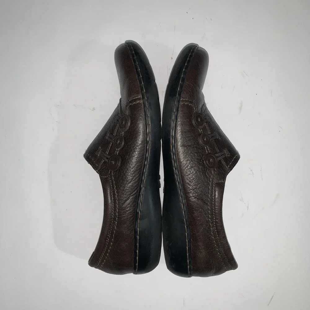Clarks Shoes Women's 10 Brown Leather Slip On Loafers Casual Comfort Walking